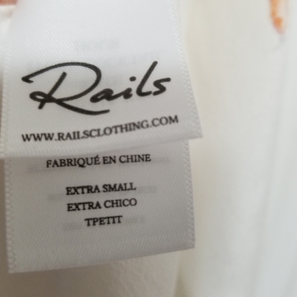 Rails Silk Cocktail Hour Button Down Blouse. Size: XS. - Picture 6 of 8